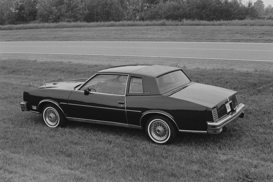  Pontiac Grand Prix LJ (2G-K37) 1978 года  (фото 5 из 7)